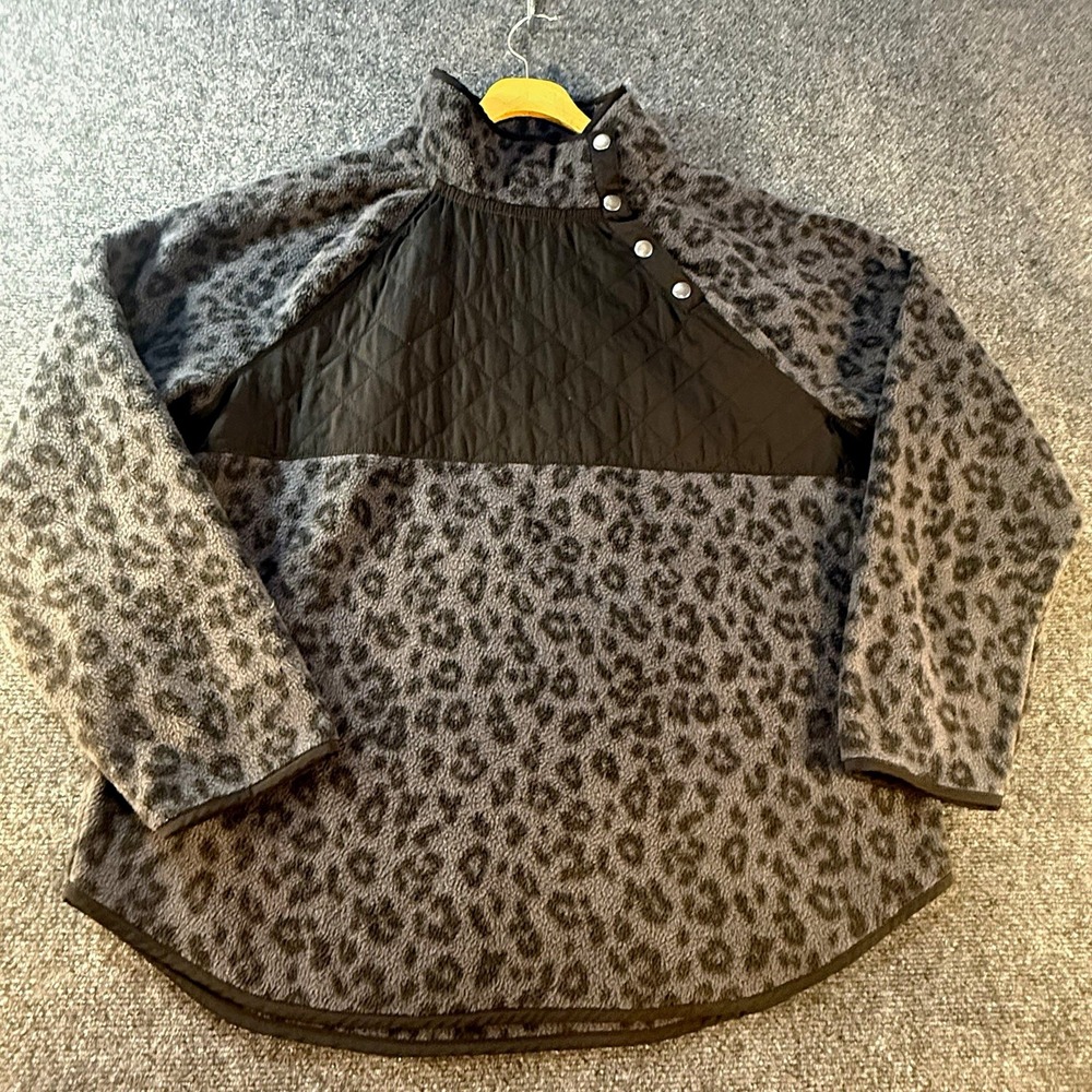 J Crew Leopard Fleece Pullover Womens Large Gray Faux Fur Snap Neck Jacket